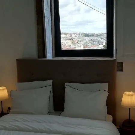 Blue River Apartment *
